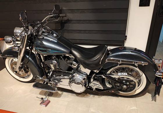 HARLEY-DAVIDSON SOFTAIL DELUXE 